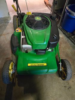 Johne deere lown mower