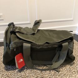 BRAND NEW NORTH FACE BAG