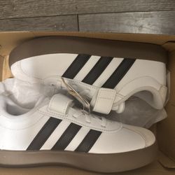 Boys Adidas Size 2