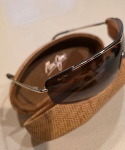 Maui Jim Sunglasses With Case