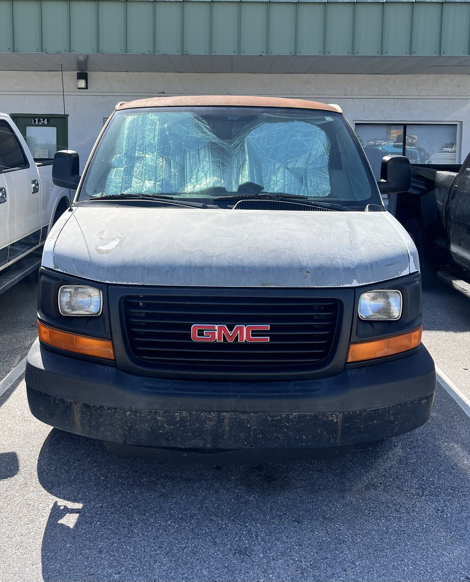 2008 GMC Savana-Van