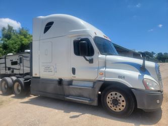 2015 CASCADIA PRICED TO SELL $14K CASH TAKES HER TODAY.
