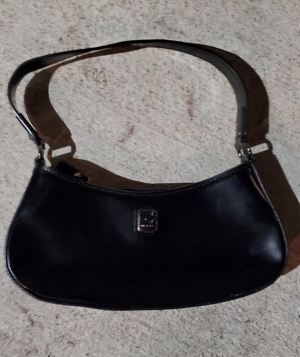 Guess purse