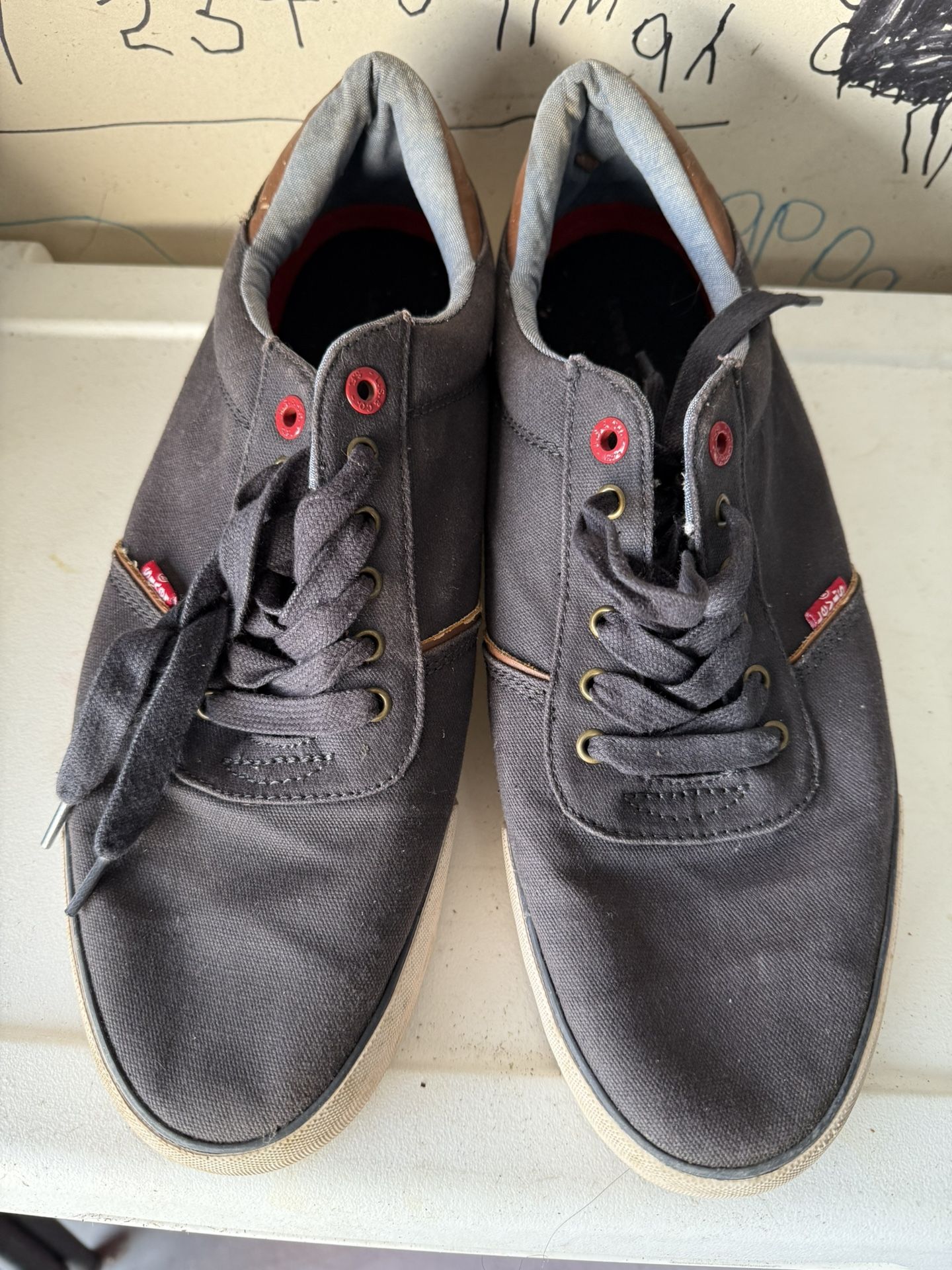 Levi’s Men Shoes Size 13
