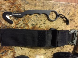 BENCHMADE RESCUE STRAP/CLOTHING TOOL