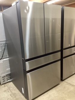 Samsung Bespoke 36 in. 29 cu.ft. 4 Door French Door Smart Refrigerator  with Beverage Center