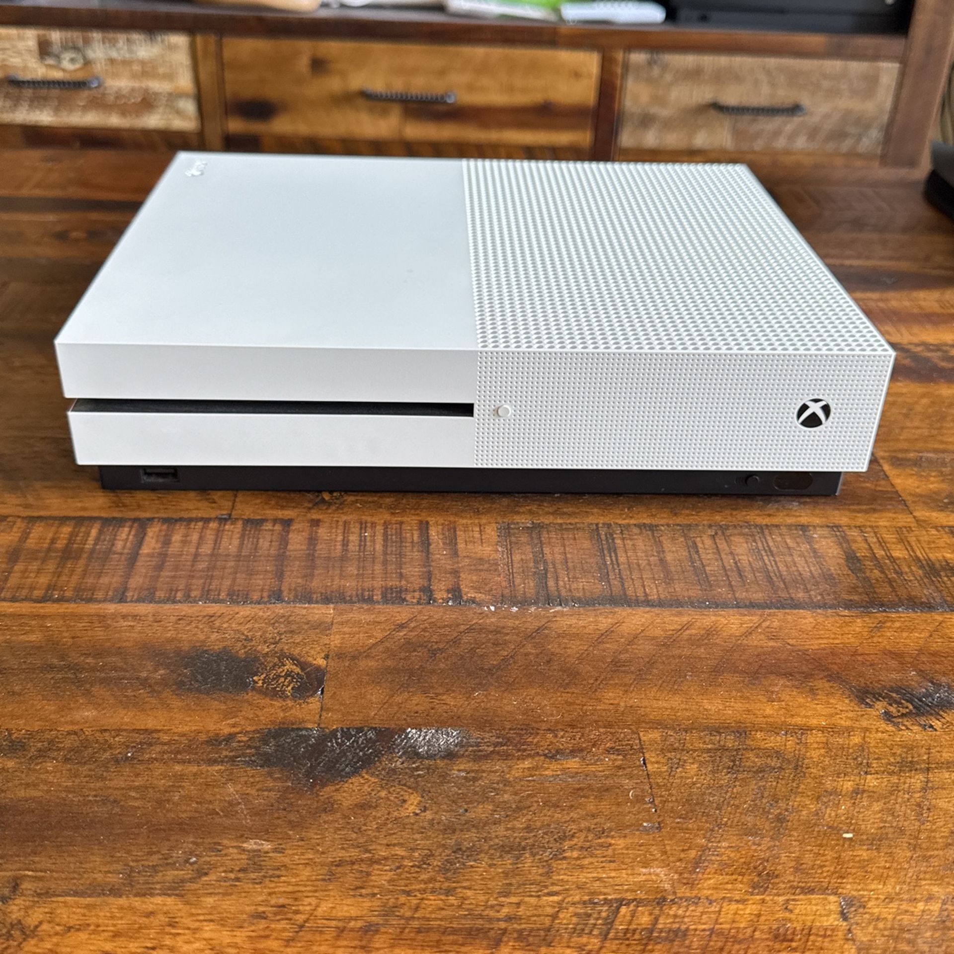 Xbox One S