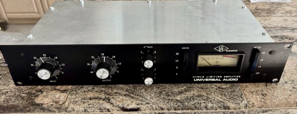 Universal Audio 1176LN Compressor – Classic Studio Analog – Pro Gear