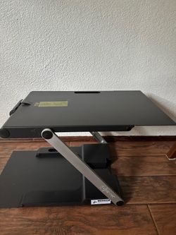 Standing desk