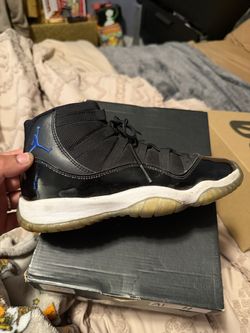 Jordan 11 space jams size 4.5