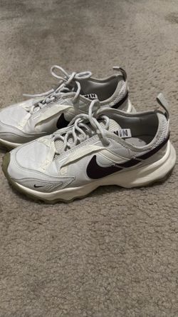 Nike women’s shoes