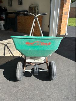 Broadcast Push spreader.