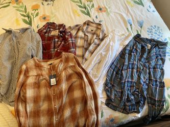 Lot of Women’s Flannels/Button Downs, Size L