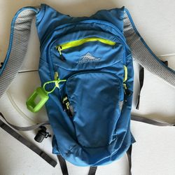 High Sierra hiking backpack with built in water bladder 