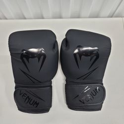 Black Venum Classic Boxing Gloves 14 Oz Unisex Synthetic Leather Training Gloves