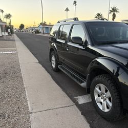2012 Nissan Petfinder, 4 X 4