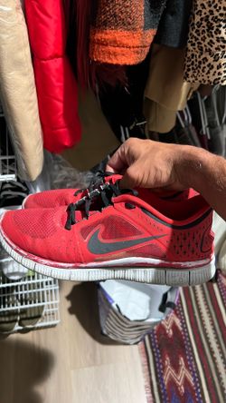 Size 11 Nike free run 3