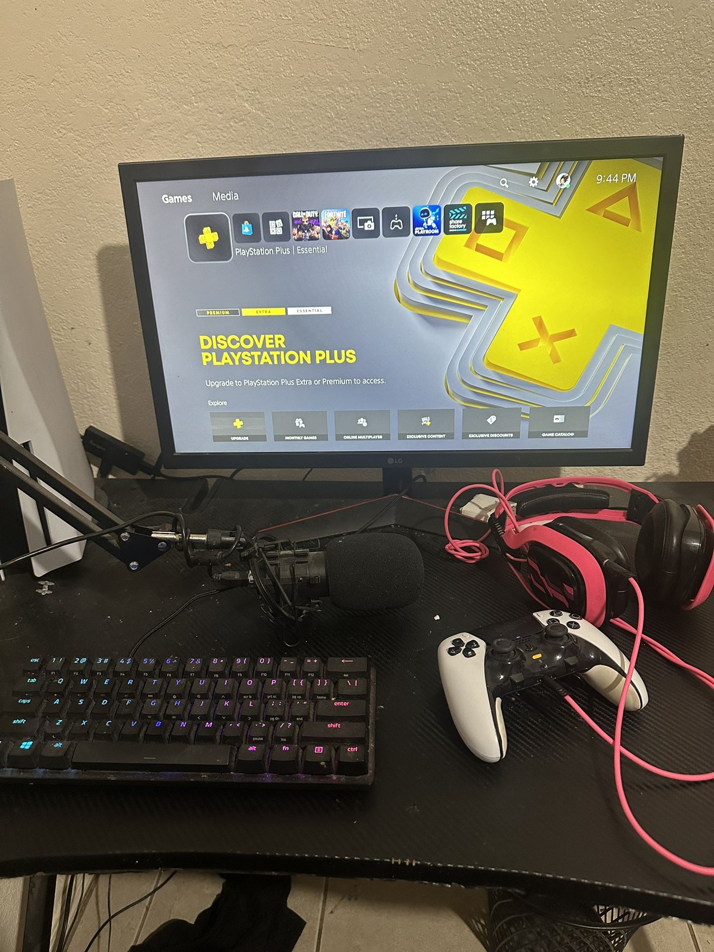 PlayStation 5 + Gaming Set Up