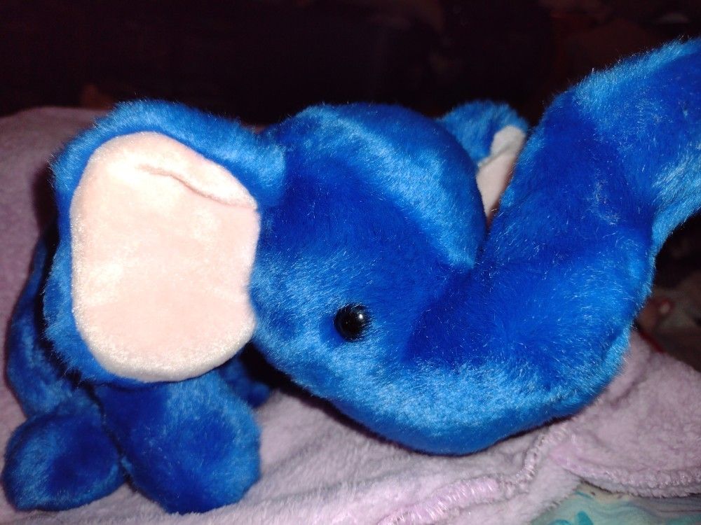 Peanut TY Beanie Buddies 1st Of 9 In Series Only 1000 Made.