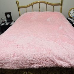 Pink Queen Comforter+ 1 Pillow Cover 