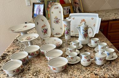 Vintage 30 piece never used, individually priced in description, Porcelain Made in the German Democratic Republic (EastGermany)