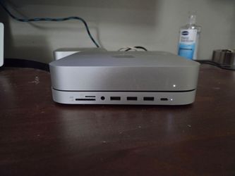 Mac Mini M1 16GB 256GB with USB C hub