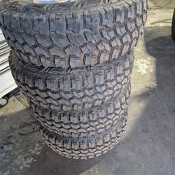 New, Unused LT285/75R16 Tires Americus Rugged Mt On Jeep Wheels
