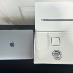 Apple MacBook Air M1, 13in (Base Model)(Used, Complete With Box)