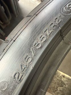 Tesla Model S Front tire 245/35/21 Michelin (1 Only) $100.00