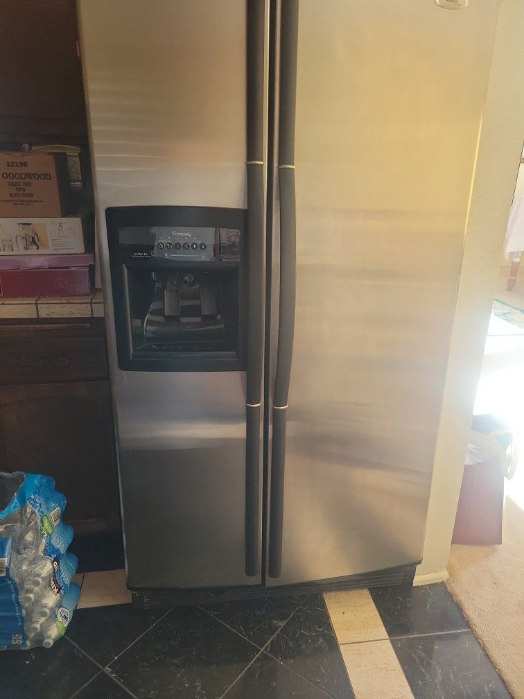 Whirlpool Refrigerator $250