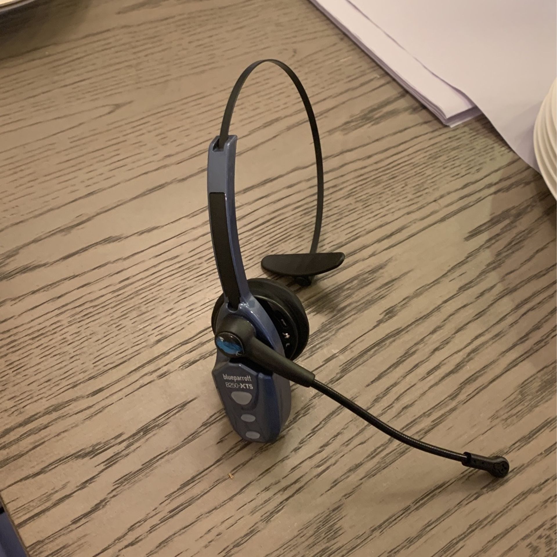 Noise Cancelling Headphone BLUEPARROTT B250-XTS