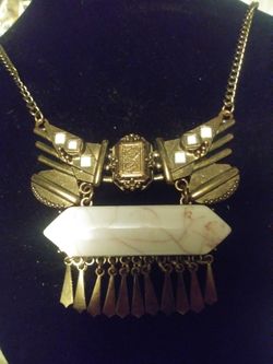 Huge retro necklace nice