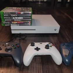 Xbox One With Controllers And Games