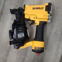 "DEWALT Pneumatic 15° Coil Roofing Nailer - Model DW45RN"