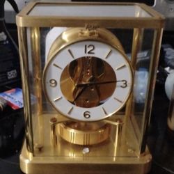 Jaeger Lecoultre Atmos Table Clock 540 13 Jewel Round Face
