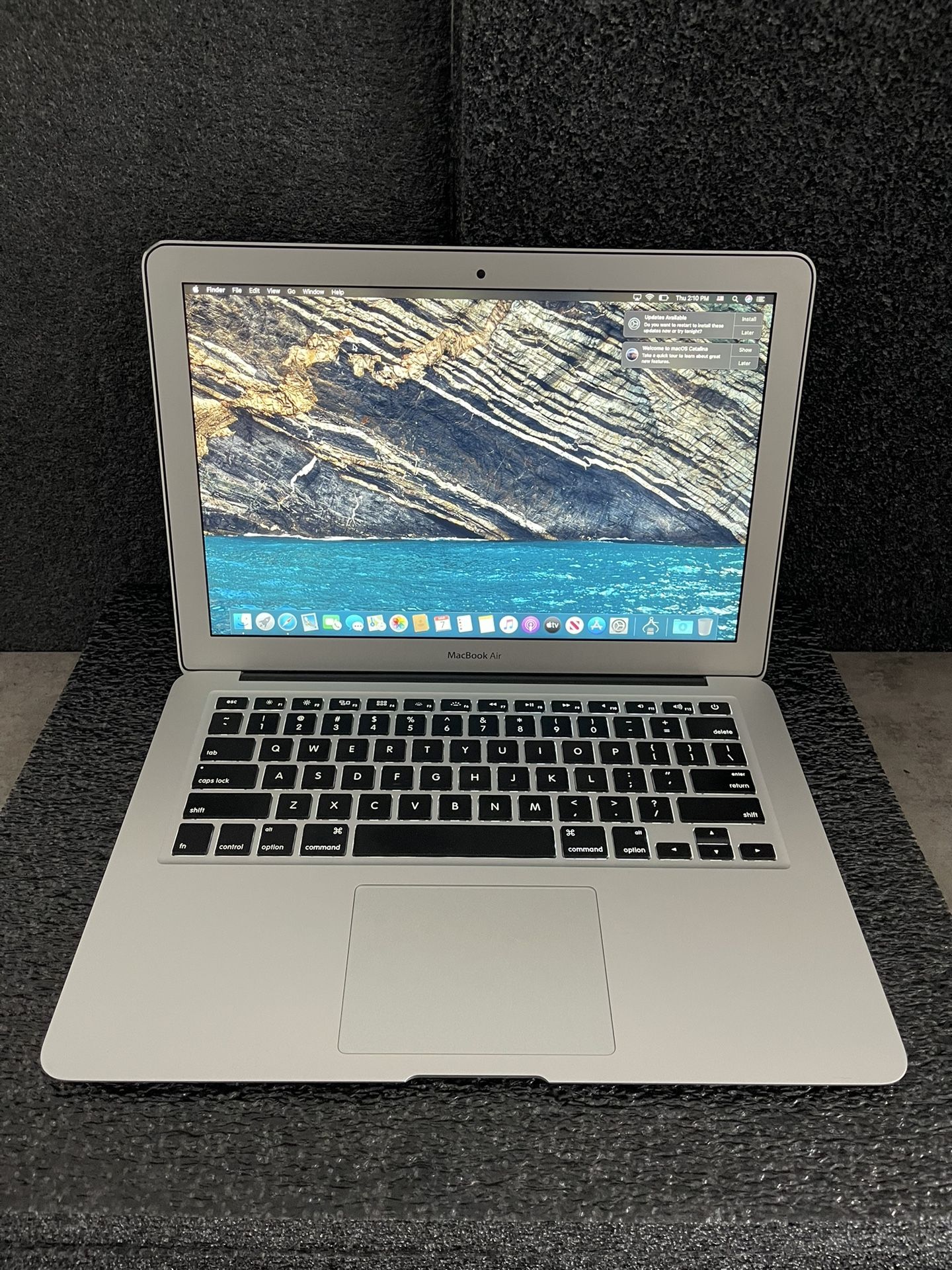 MacBook Air 2017 B Grade (Good Condition) 