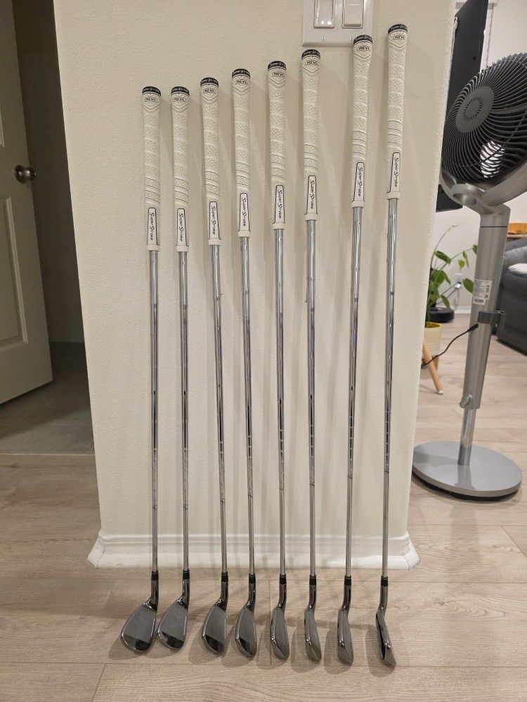 Taylormade Burner Superfast Iron Set (4 - PW AW)