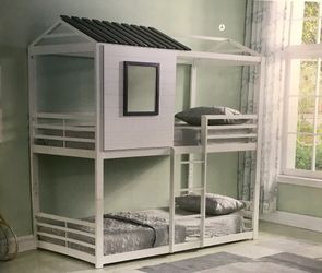 Twin/Twin Bunk Bed
