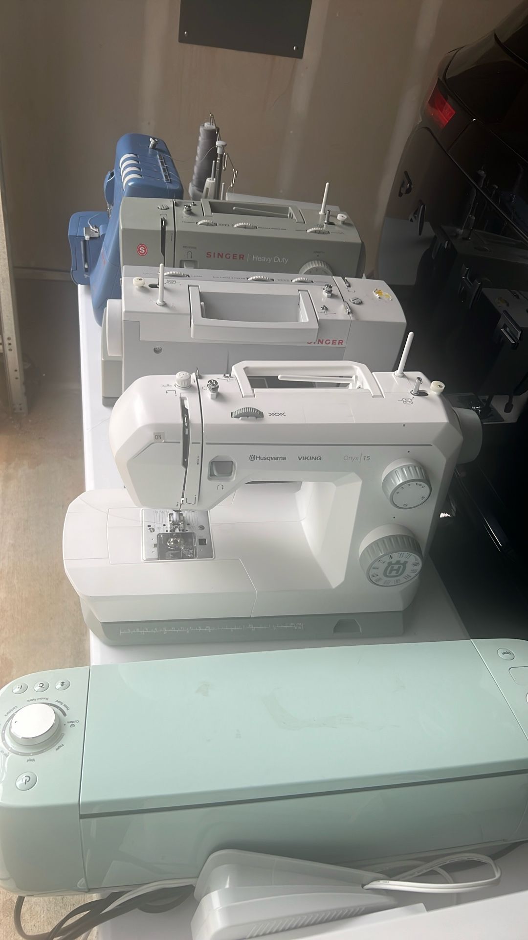 Viking Sewing Machine onyx 15