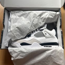 Jordan Retro 4 Black Military