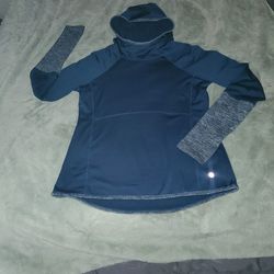 Layer 8 Quick DRY Hoodie Small