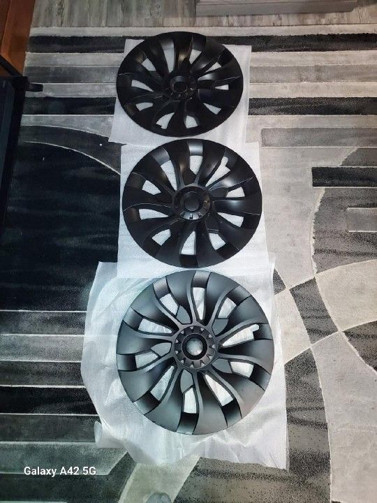 3 Brand NEW OEM 19" TESLA WHEEL COVERS HUBCAPS BNIB NEVER USED 