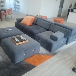 Rearrangable Couch 