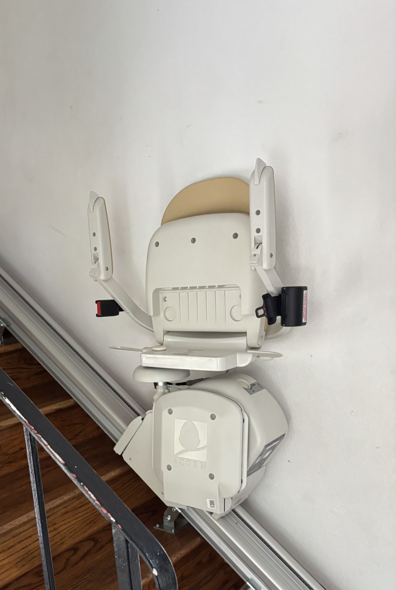 Acorn Superglide Stairlift 2024 Almost Brand new stair Lifts