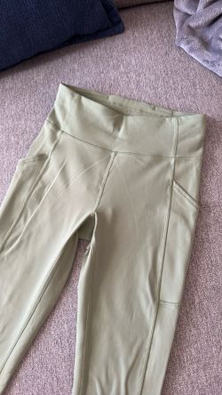 Lululemon Leggings Size 4 - Super Soft w Pockets - Excellent Condition