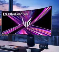 LG UltraGear 45” OLED Gaming Monitor
