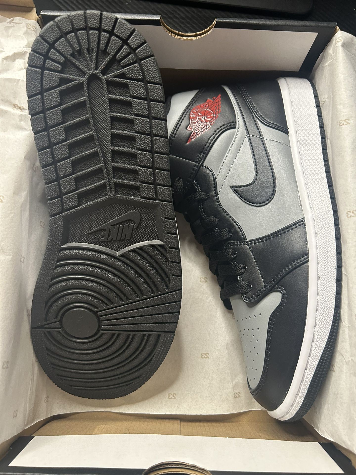 Jordan 1 Mid Shadow Red Size 9 New