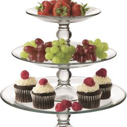 New Anchor Hocking Set of 3 Stacking Glass Cake Stands