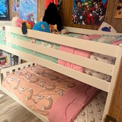 Twin Bunk Beds 