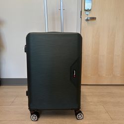 Ezzyrol XL Spinner Suitcase